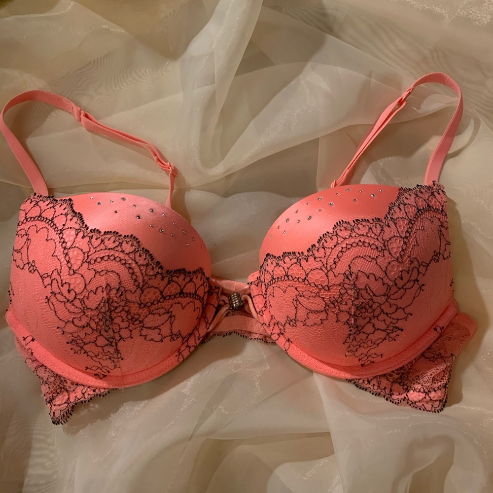 Dentelle peach bra